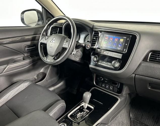 Mitsubishi Outlander  Intense 4WD