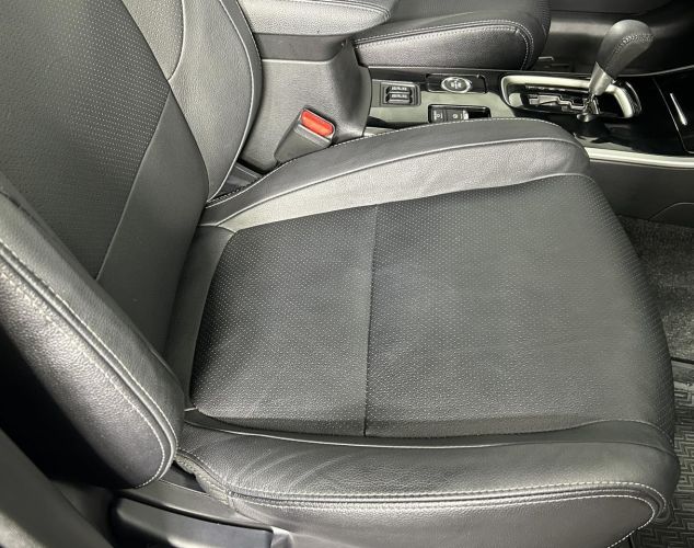 Mitsubishi Outlander  Intense 4WD