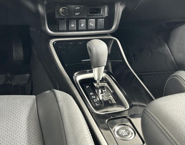 Mitsubishi Outlander  Intense 4WD