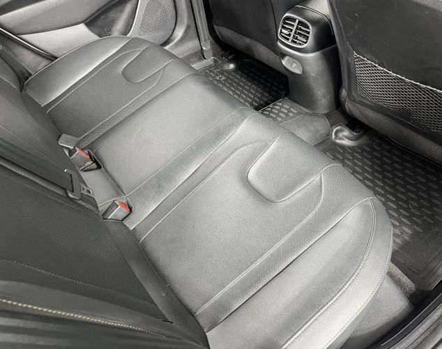 Hyundai Elantra  LUX