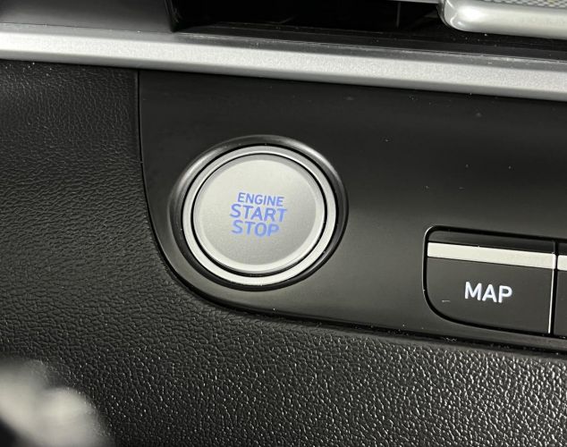 Hyundai Elantra  LUX