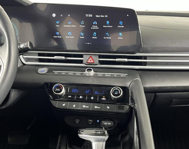 Hyundai Elantra  LUX