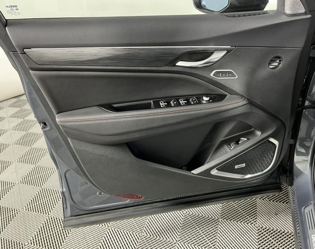 Geely Tugella  Luxury