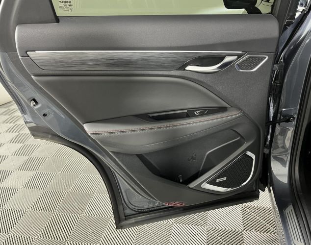 Geely Tugella  Luxury