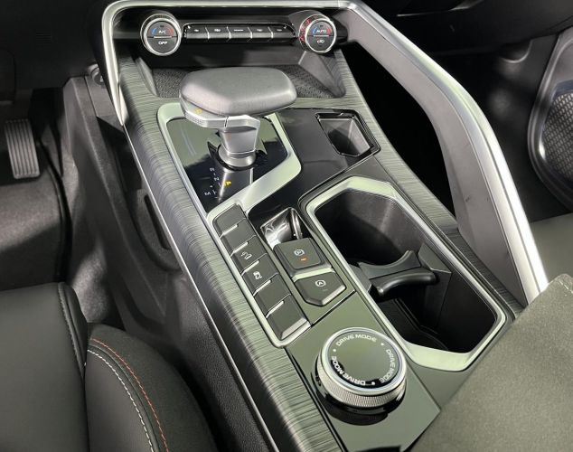 Geely Tugella  Luxury