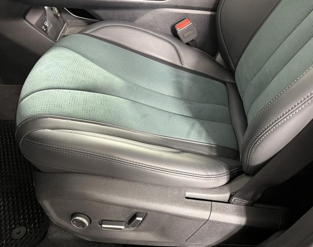 Geely Monjaro  Flagship