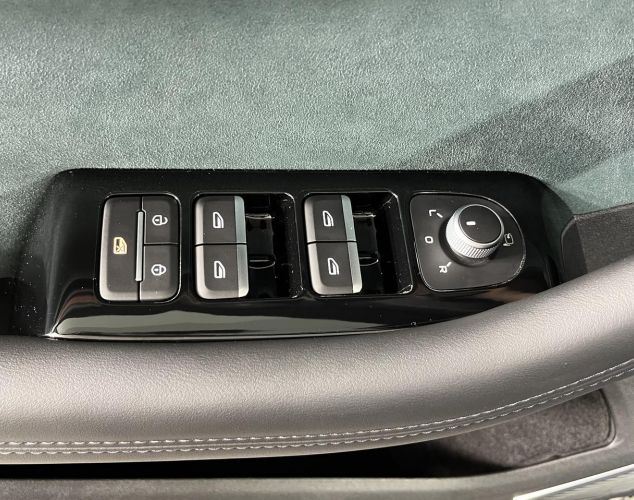 Geely Monjaro  Flagship