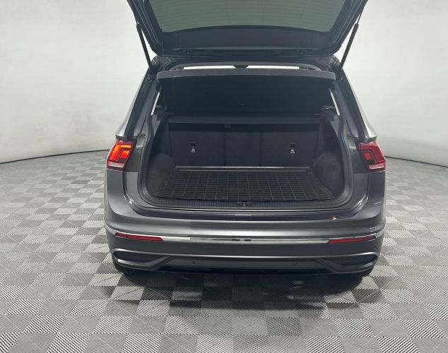 Volkswagen Tiguan  Respect