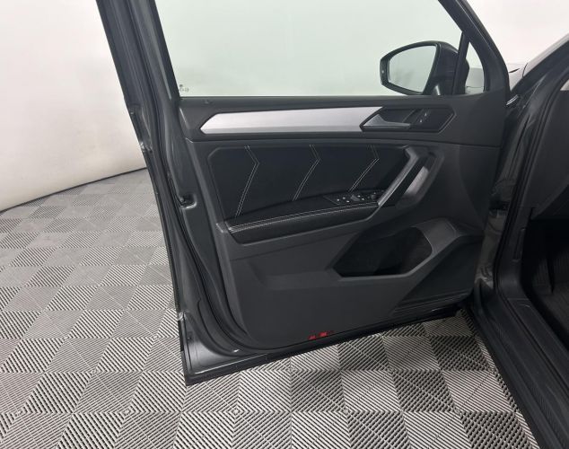 Volkswagen Tiguan  Respect