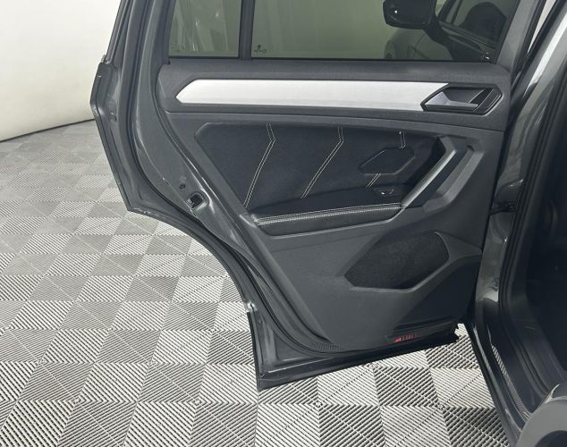 Volkswagen Tiguan  Respect