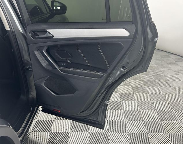 Volkswagen Tiguan  Respect