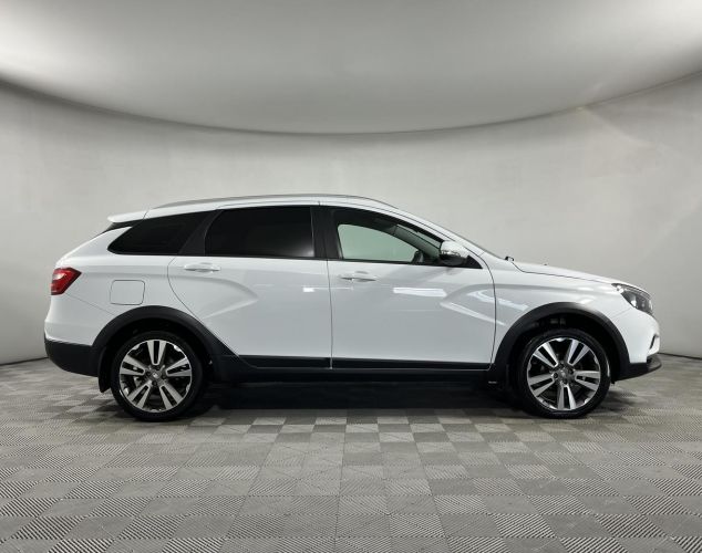 LADA (ВАЗ) Vesta  Luxe + P3 + R16