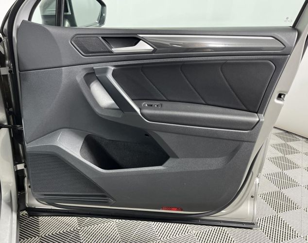 Volkswagen Tiguan  Status Plus