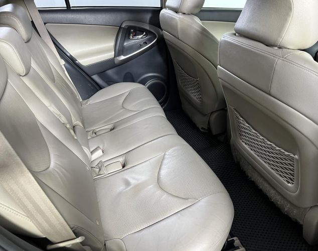 Toyota RAV4  Луна