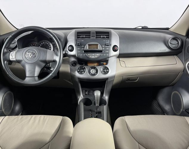 Toyota RAV4  Луна