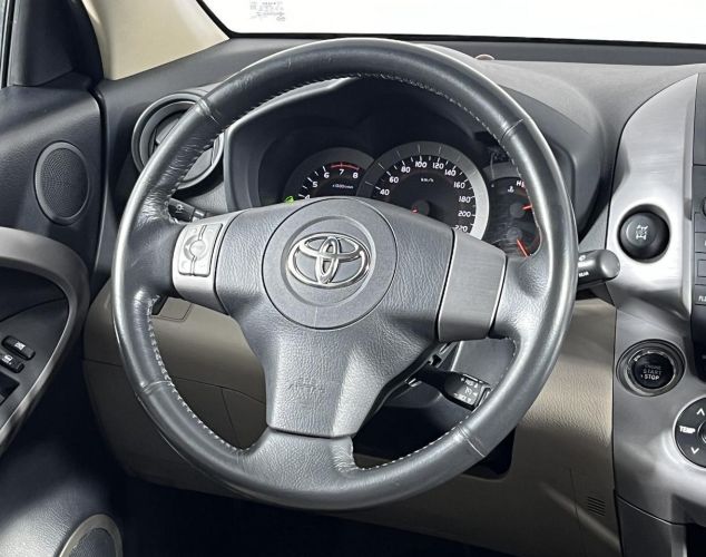 Toyota RAV4  Луна