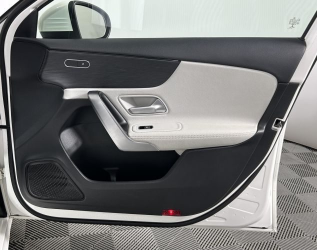 Mercedes-Benz A-Класс  