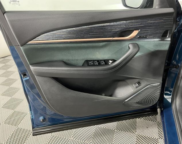 Geely Monjaro  Flagship Exclusive