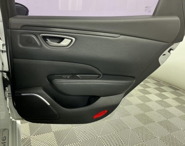 Renault Samsung SM6  Базовая