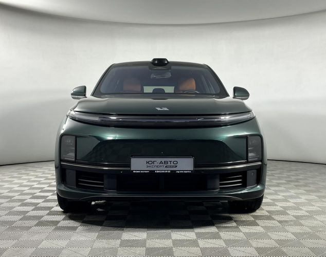 LiXiang (Li Auto) L7  