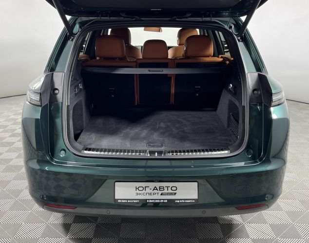 LiXiang (Li Auto) L7  