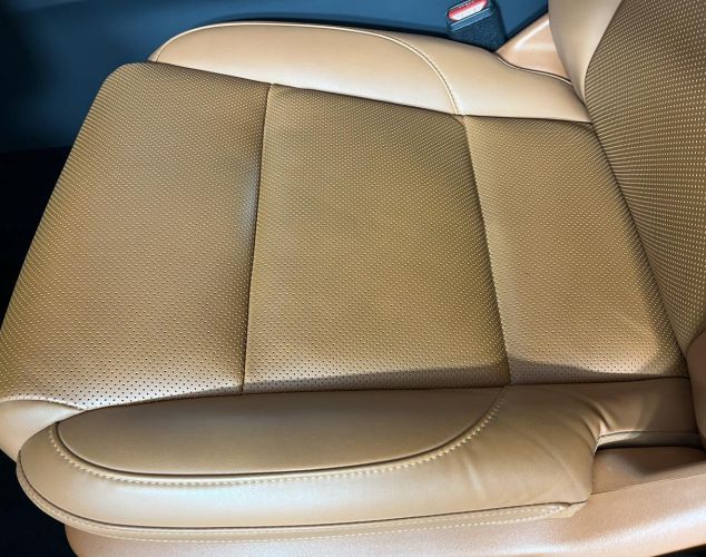 LiXiang (Li Auto) L7  