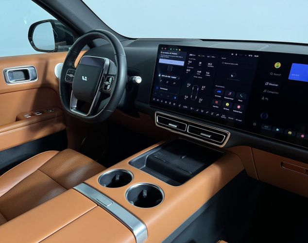 LiXiang (Li Auto) L7  