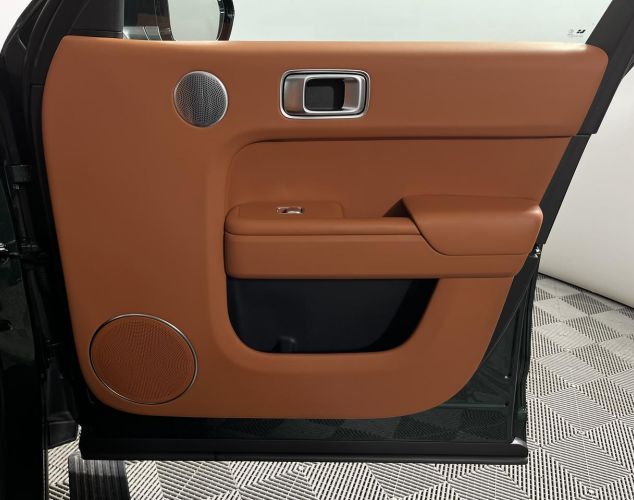 LiXiang (Li Auto) L7  