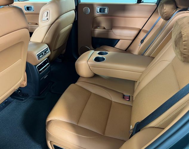 LiXiang (Li Auto) L7  