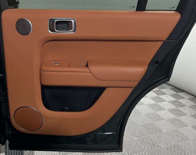 LiXiang (Li Auto) L7  