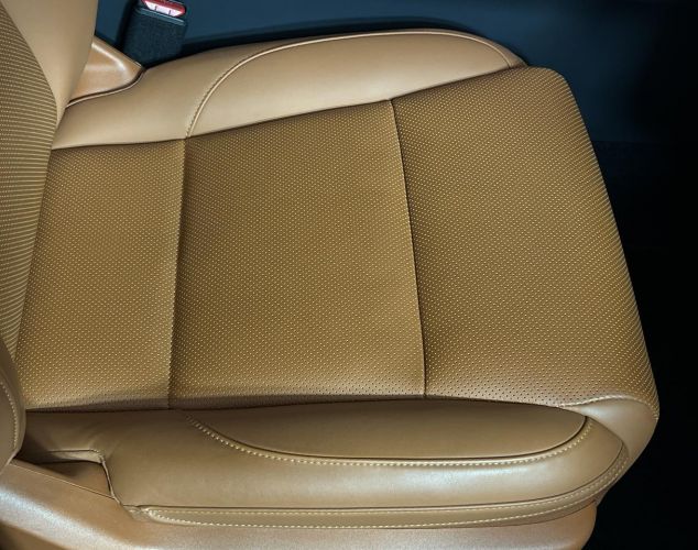 LiXiang (Li Auto) L7  