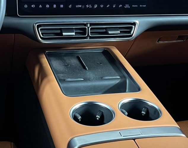 LiXiang (Li Auto) L7  