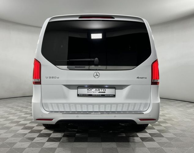 Mercedes-Benz V-Класс  AMG Line V220 d