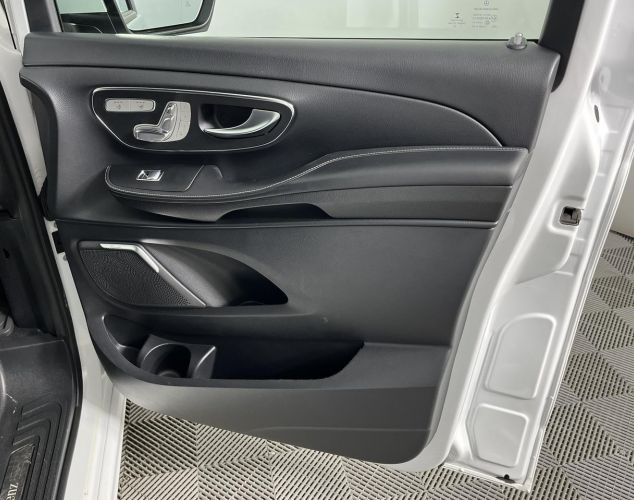 Mercedes-Benz V-Класс  AMG Line V220 d