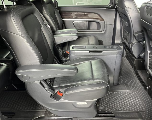 Mercedes-Benz V-Класс  AMG Line V220 d