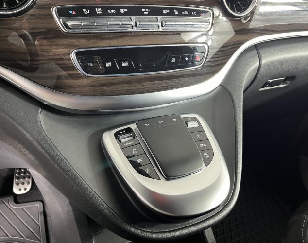 Mercedes-Benz V-Класс  AMG Line V220 d