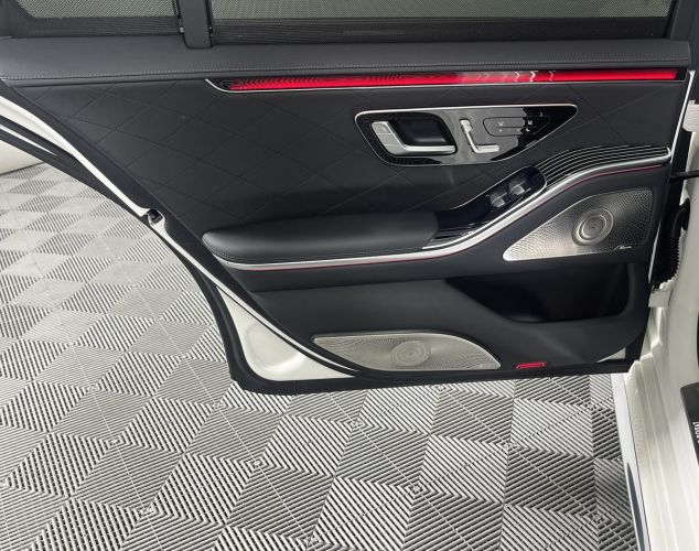 Mercedes-Benz S-Класс  