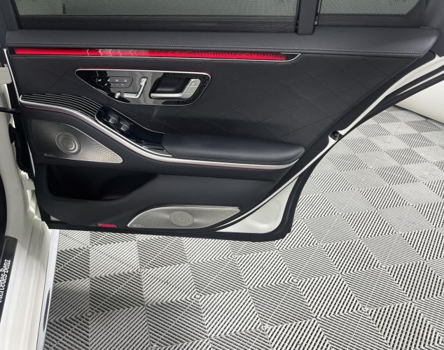 Mercedes-Benz S-Класс  