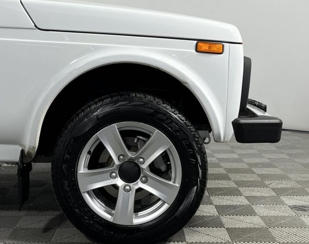 LADA (ВАЗ) Niva (4x4)  