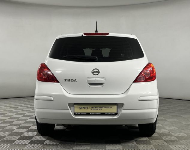 Nissan Tiida  Base