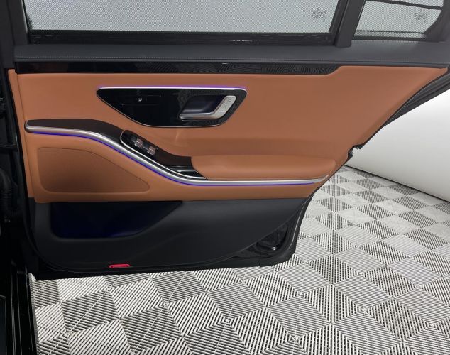 Mercedes-Benz S-Класс  