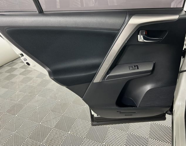 Toyota RAV4  Стандарт