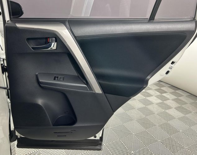 Toyota RAV4  Стандарт