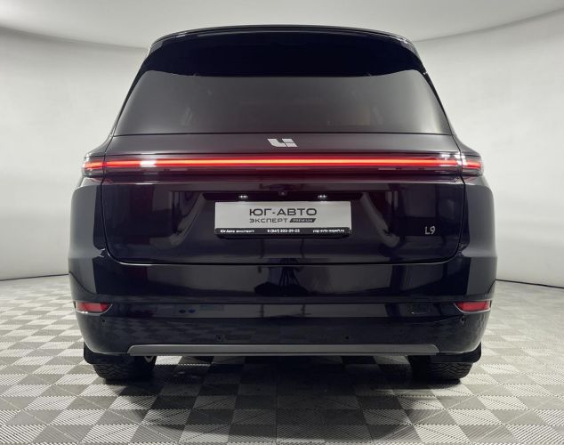 LiXiang (Li Auto) L9  