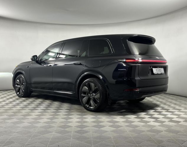 LiXiang (Li Auto) L9  