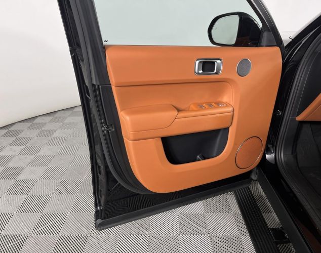 LiXiang (Li Auto) L9  