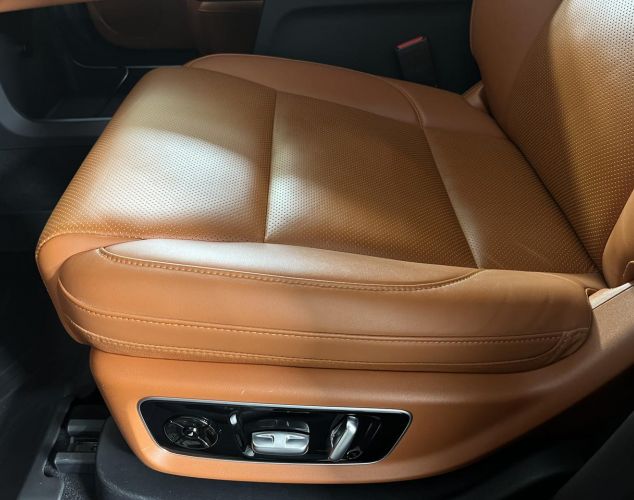 LiXiang (Li Auto) L9  