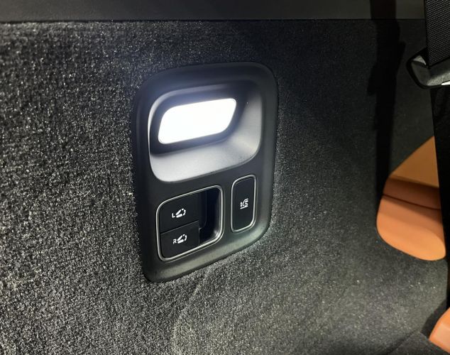 LiXiang (Li Auto) L9  