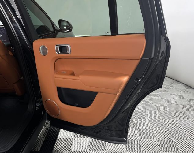 LiXiang (Li Auto) L9  