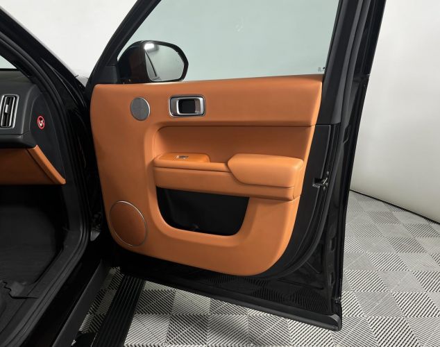 LiXiang (Li Auto) L9  